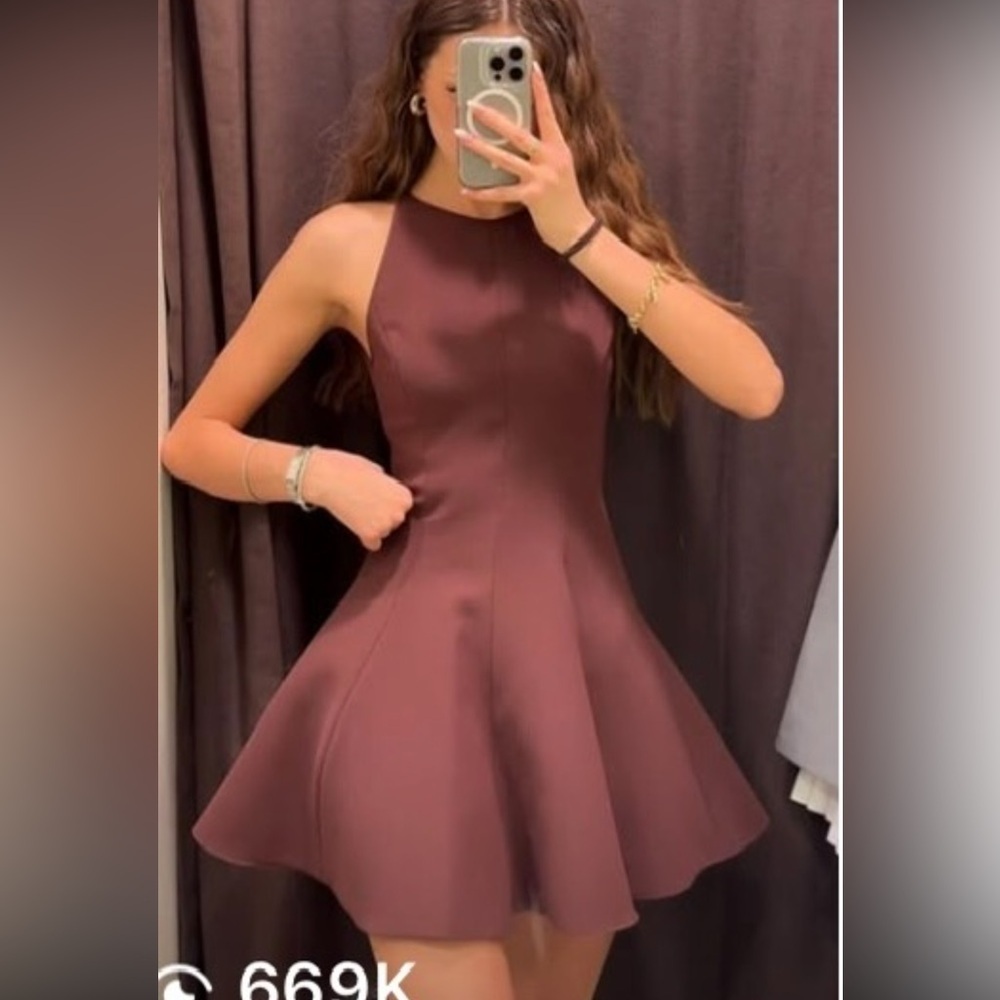 VIRAL NEW ! ZARA HALTER DRESS SIZE M and L 
🚨 FIRM PRICE NO DISCOUNT